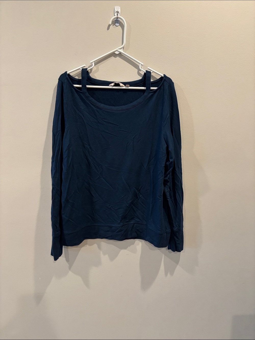 Athleta Long-Sleeve Scoop Neck Tee in Navy Blue
